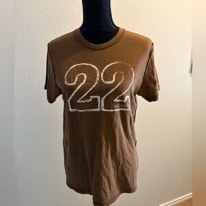 Vintage Hollister Brown Graphic Tee with '22' Design Size Medium